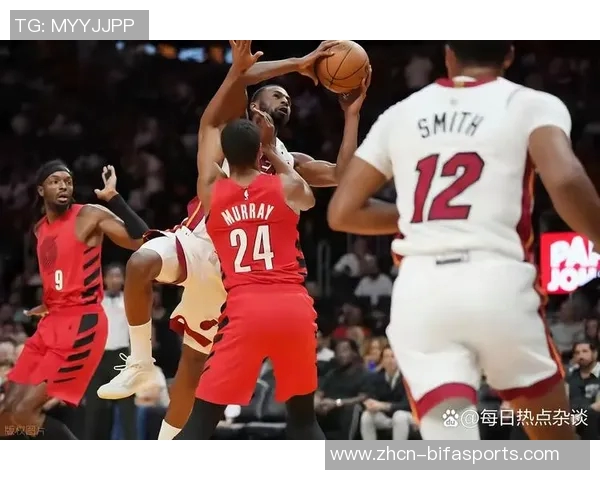 热火与雷霆总决赛第三场激战回顾球星对决引发的精彩瞬间分析